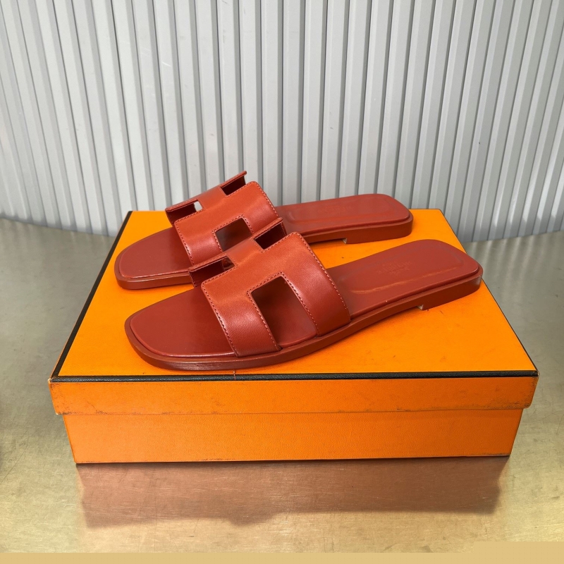 H**mes slippers